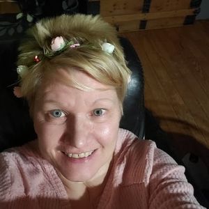 Meet your Posher, Leslie